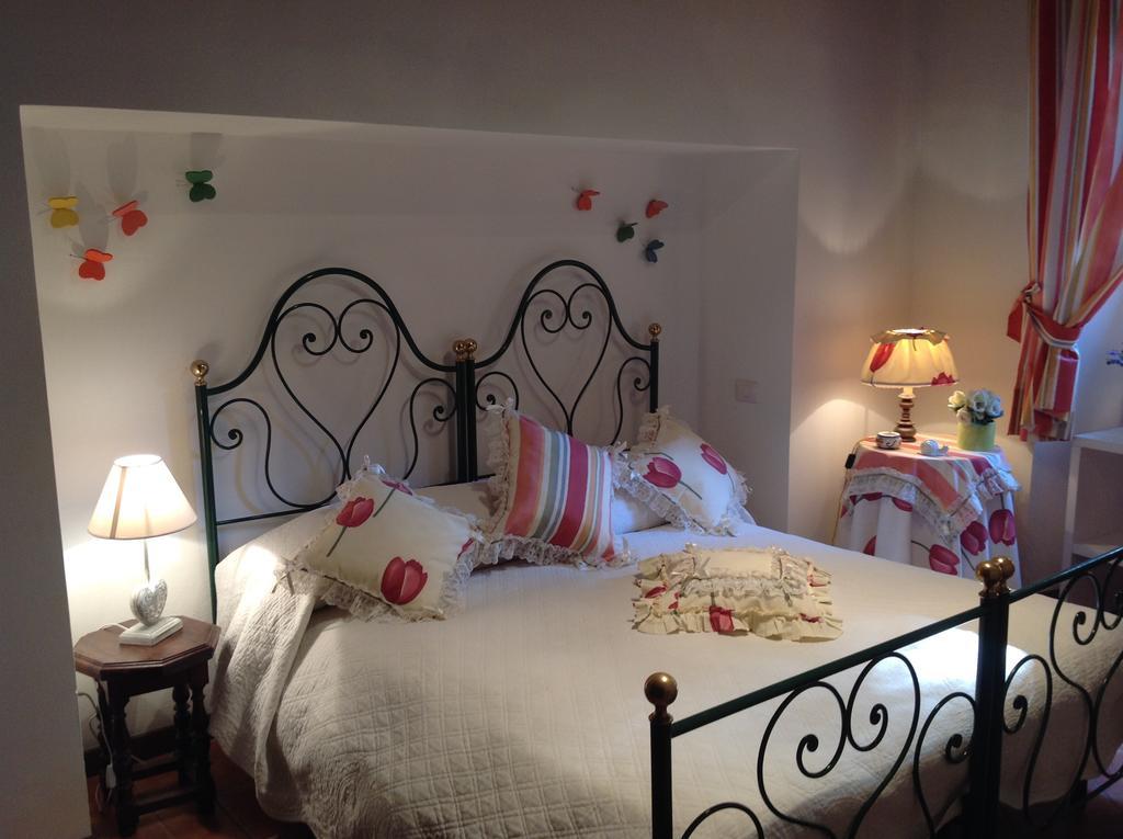 Appartamento Michelangeli-Private Parking Orvieto Rum bild